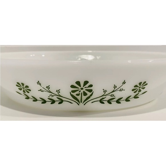 Vintage J2352 Glasbake Milk Glass Jennette Green Daisy Divided Casserole Dish - Picture 2 of 4